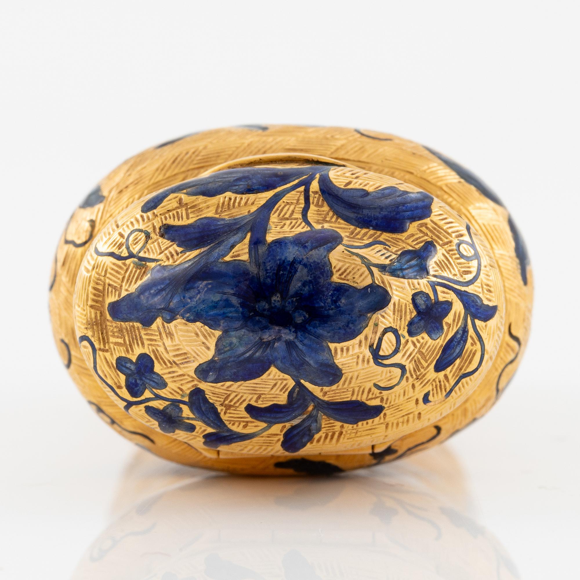 A Swedish 18th century 20K gold scent box, mark of Frantz Bergs, Stockholm 1753.