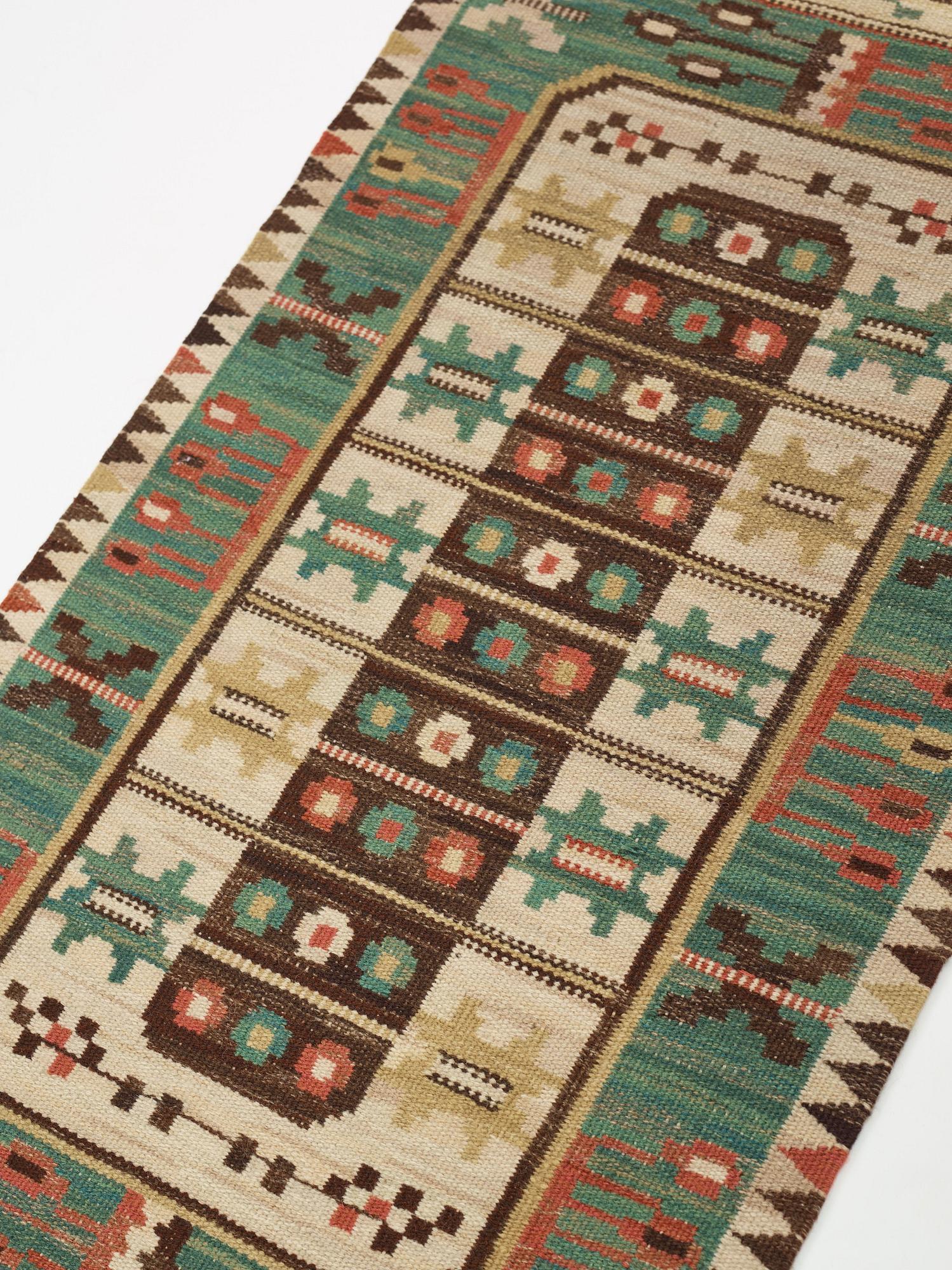 Märta Måås-Fjetterström, Vävnad, "Rabatten", rölakan, ca 110-110,5 x 62-64 cm, signerad MMF.