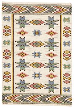 213. Märta Måås-Fjetterström, A CARPET, "Vit botten", flat weave, ca 263 x 178 cm, signed AB MMF.