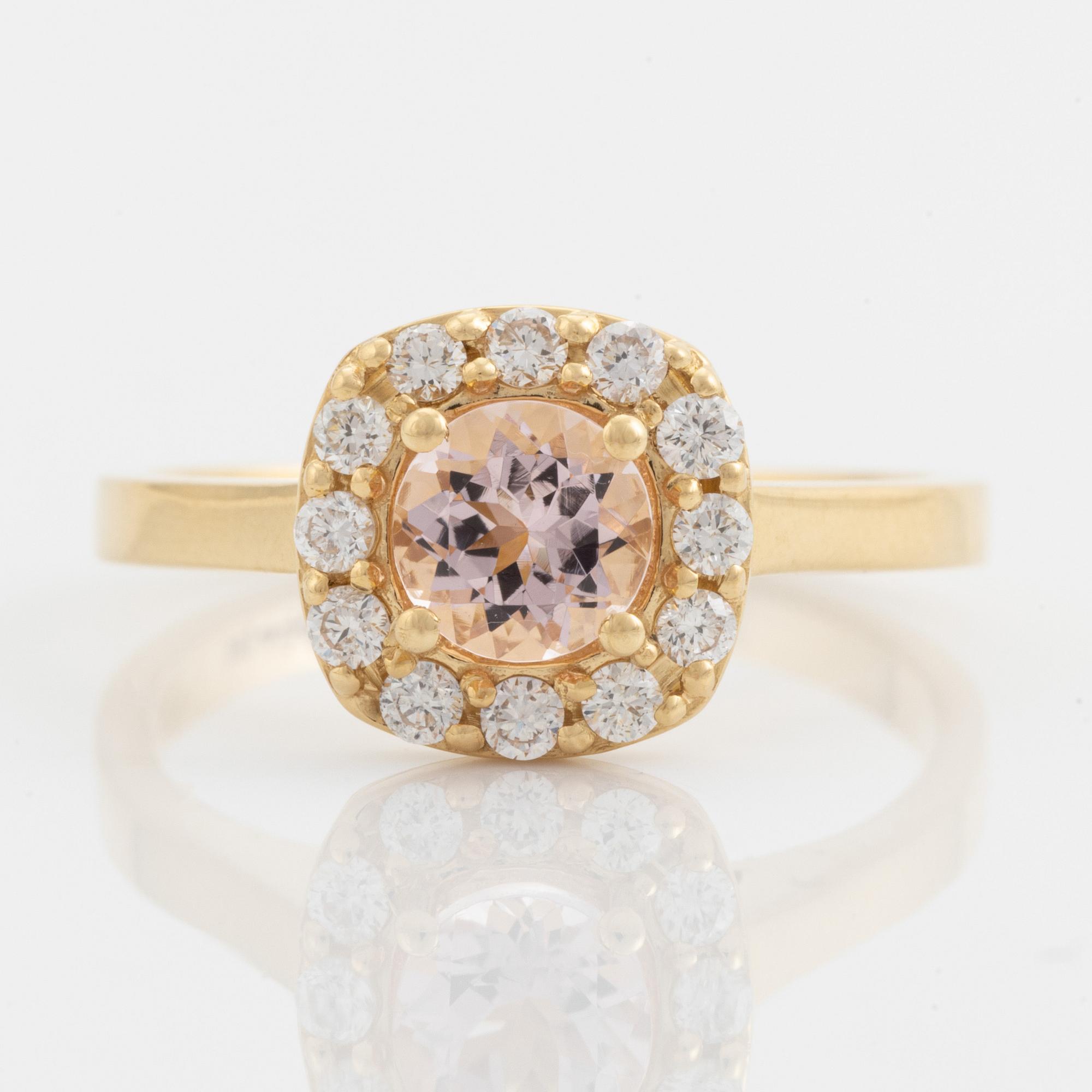 Morganite and brilliant cut diaond ring.
