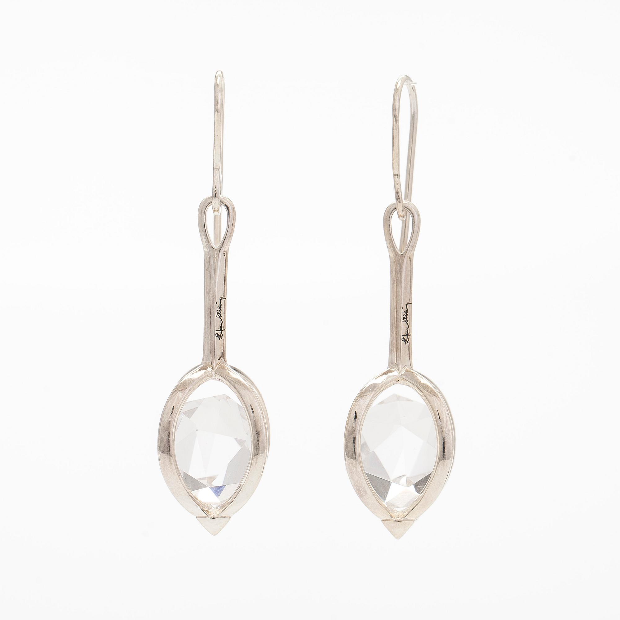 Efva Attling, örhängen, "Captured Harmony", sterling silver och bergkristall.