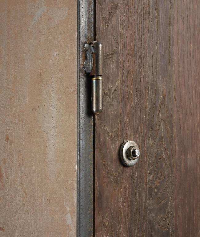 Jonas Bohlin, skåp, "Slottsbacken", ed. 193/200, Källemo, Värnamo, efter 1987.