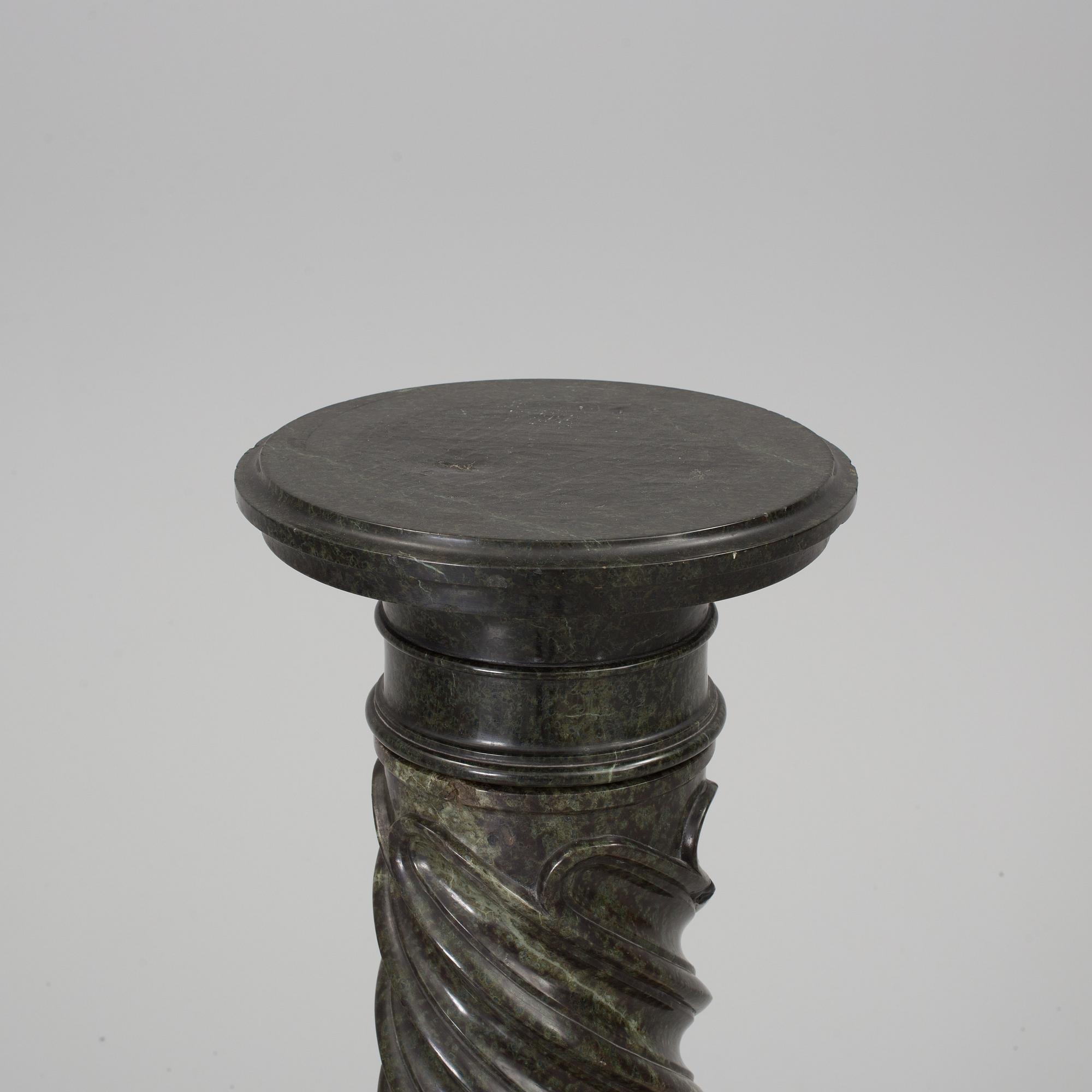 A MARBLE PEDESTAL, late 19th century.