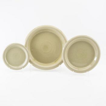 Signe Persson-Melin, servis ca 81 dlr "Celadon" Boda Nova sent 1900-tal porslin.