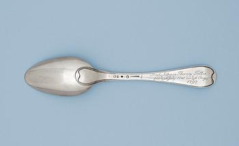932. A Swedish 18th century silver memorial-spoon, makers mark of Pehr Zethelius, Stockholm 1796.