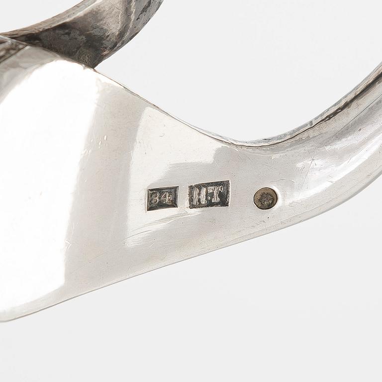 A silver tray, maker's mark of Henrik Tallberg, St. Petersburg 1832.