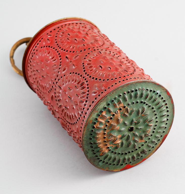 LYKTA, rödmålad plåt, 1800-tal.