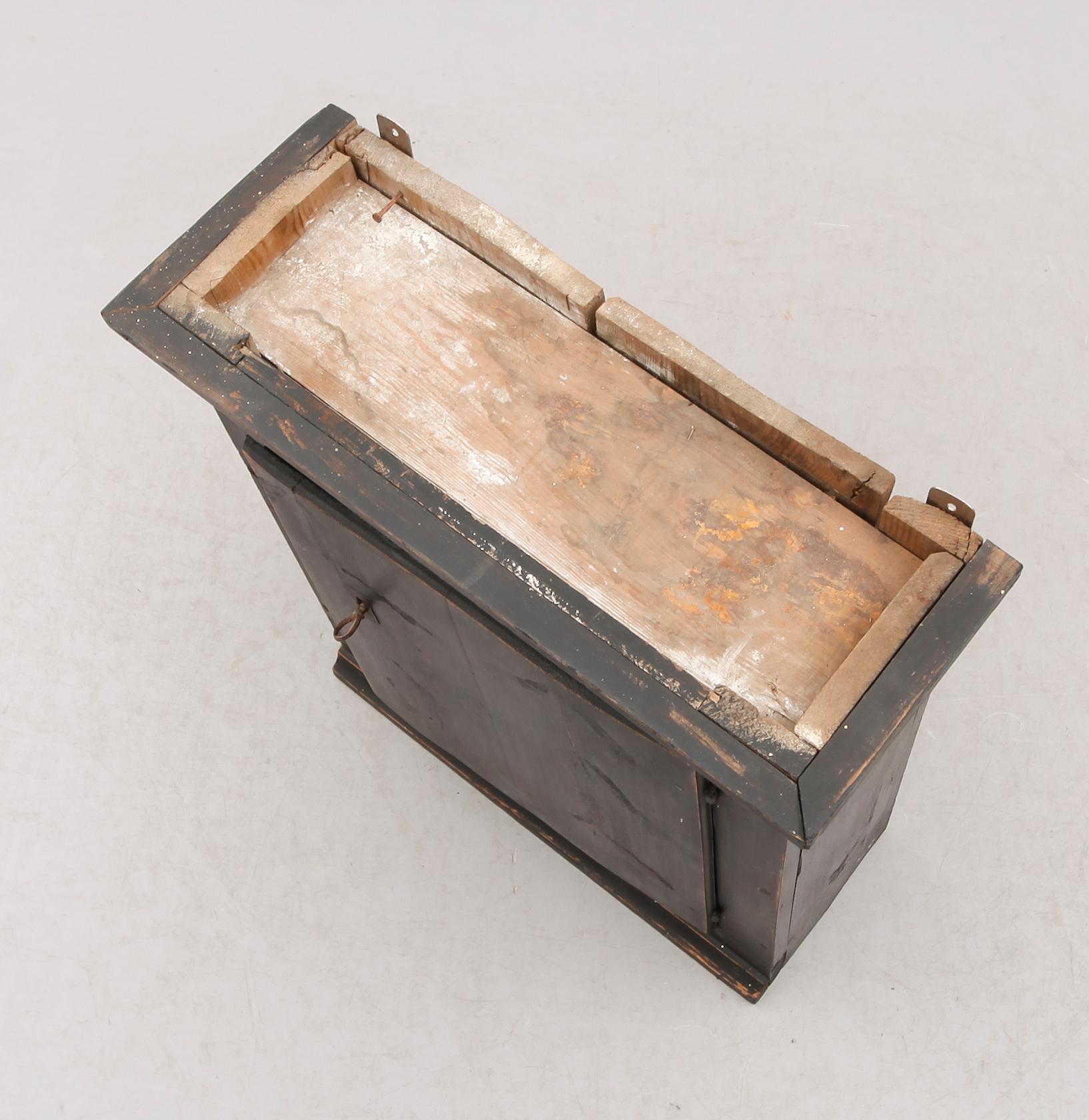HÄNGSKÅP, allmoge, 1700-/1800-tal.