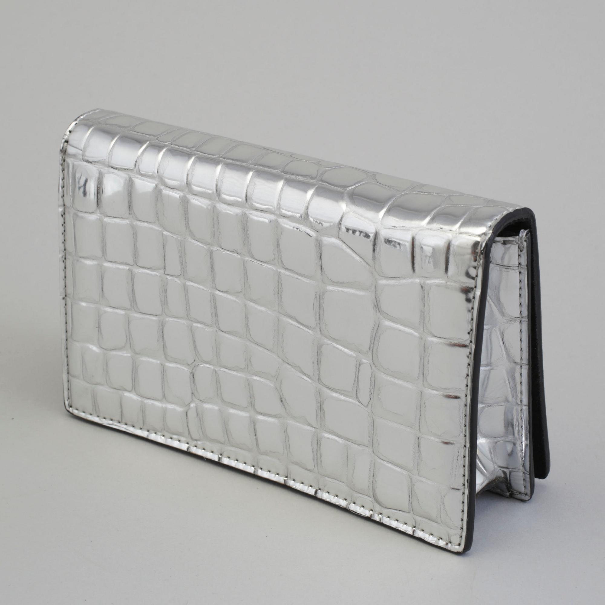 A bag by Stella Mc Cartney.