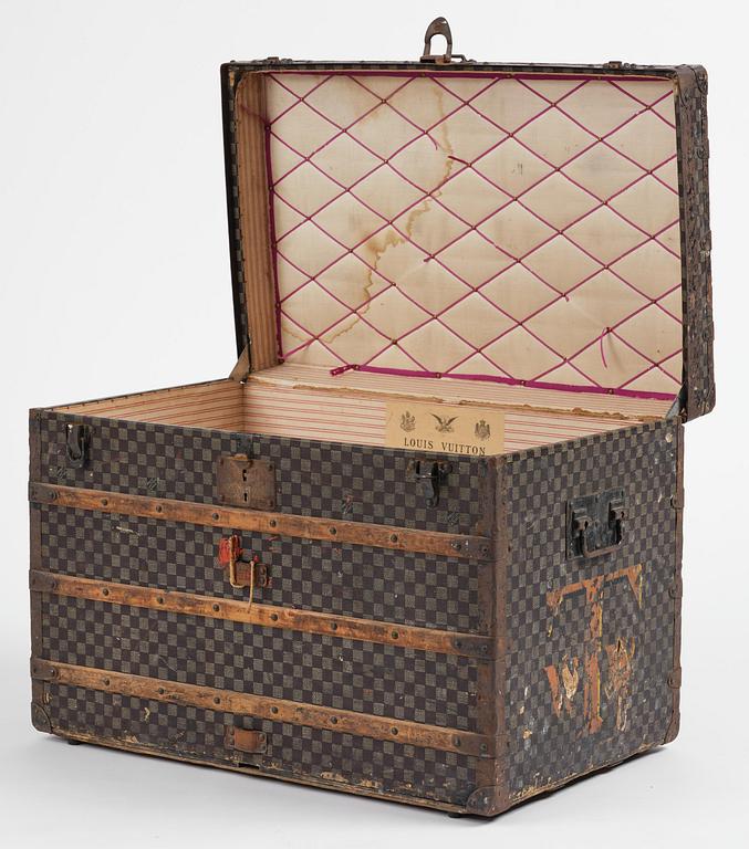 Louis Vuitton suitcase, late 19th century.