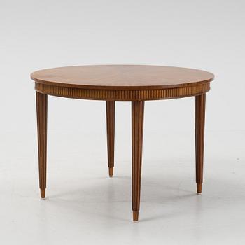 Svante Skogh, a mahogny veneered Swedish Modern coffee table, Förenades Möbler, Linköping, Sweden, 1940-tal.