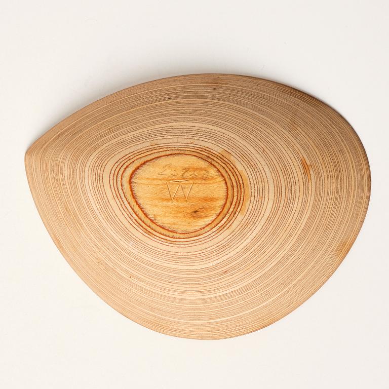 Tapio Wirkkala, a laminated birch plywood dish, Finland 1950s.