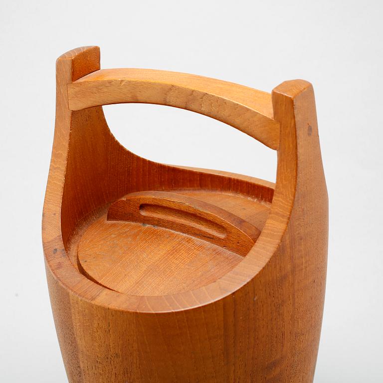 A teak ice bucket by Jens H Quistgaard for Dansk Designs, 1950/60s.