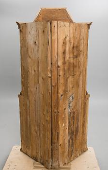 HÖRNSKÅP, sekelskiftet 1700/1800.