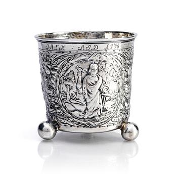 224. A possibly Danish 17th/18th century silver beaker.