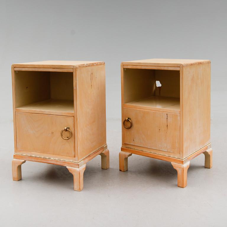 SÄNGBORD, 1 par, 1900-tal.