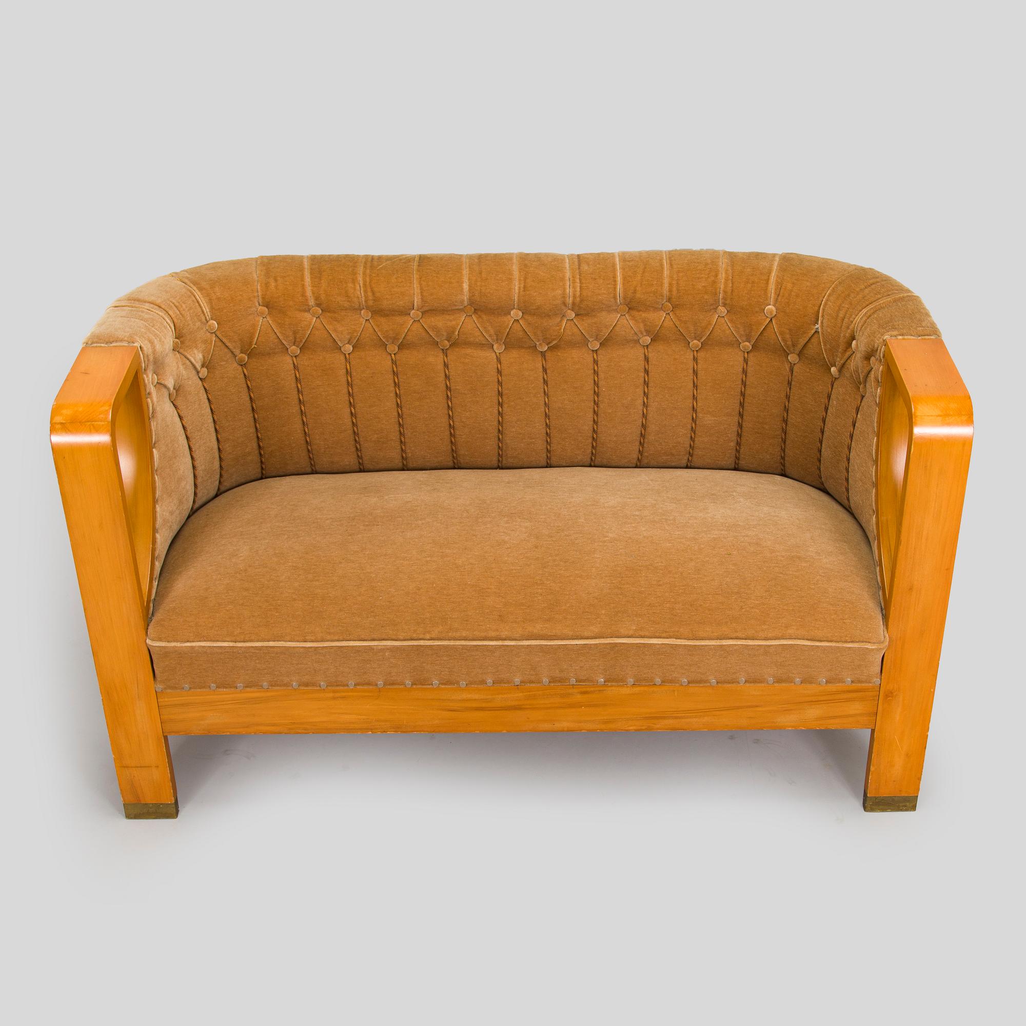 Adolf Koskinen, sofa, manufactured by Elias Hollo Puunjalostustehdas, Finland, 1920s.