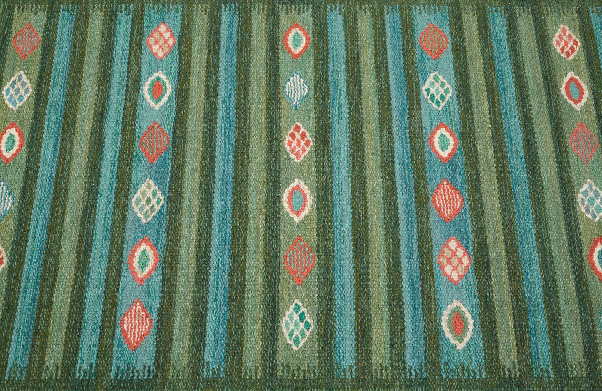 Barbro Nilsson, MATTA, "Krusbär", gobelängteknik, ca 243,5 x 75 cm, signerad AB MMF BN.