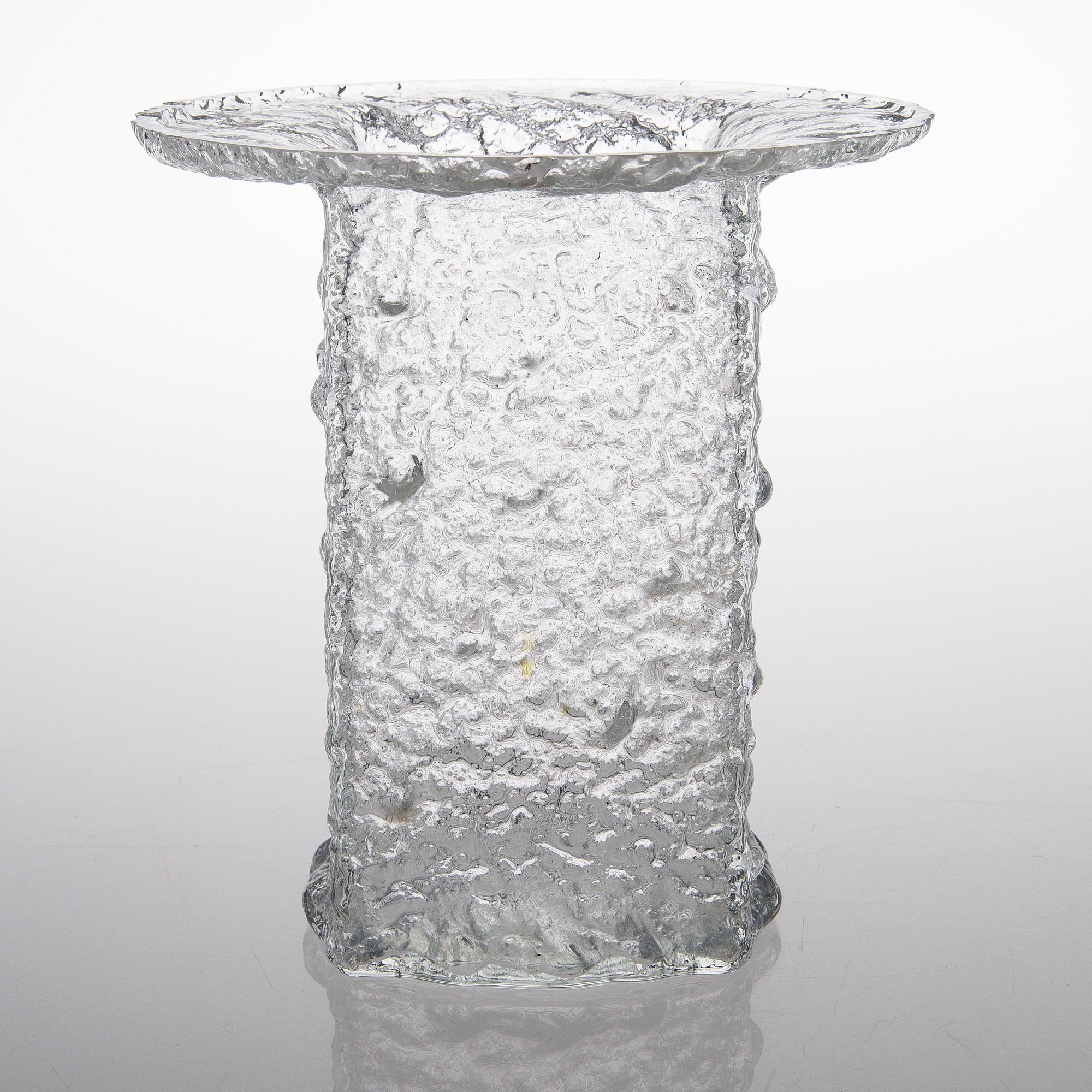TIMO SARPANEVA, maljakko, lasia, Iittala 1900-luvun loppu, Signeerattu TS.