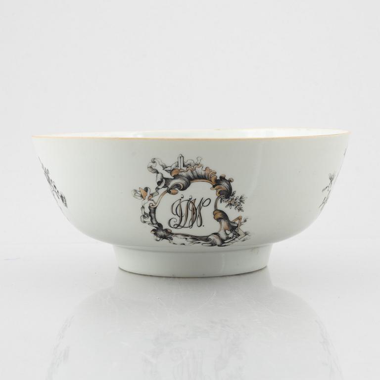 A Chinese grisaille punch bowl, Qing dynasty, Qianlong (1736-95).