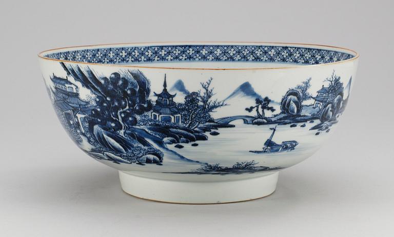 BÅLSKÅL, porslin. Qing dynastin. Qianlong (1736-95).