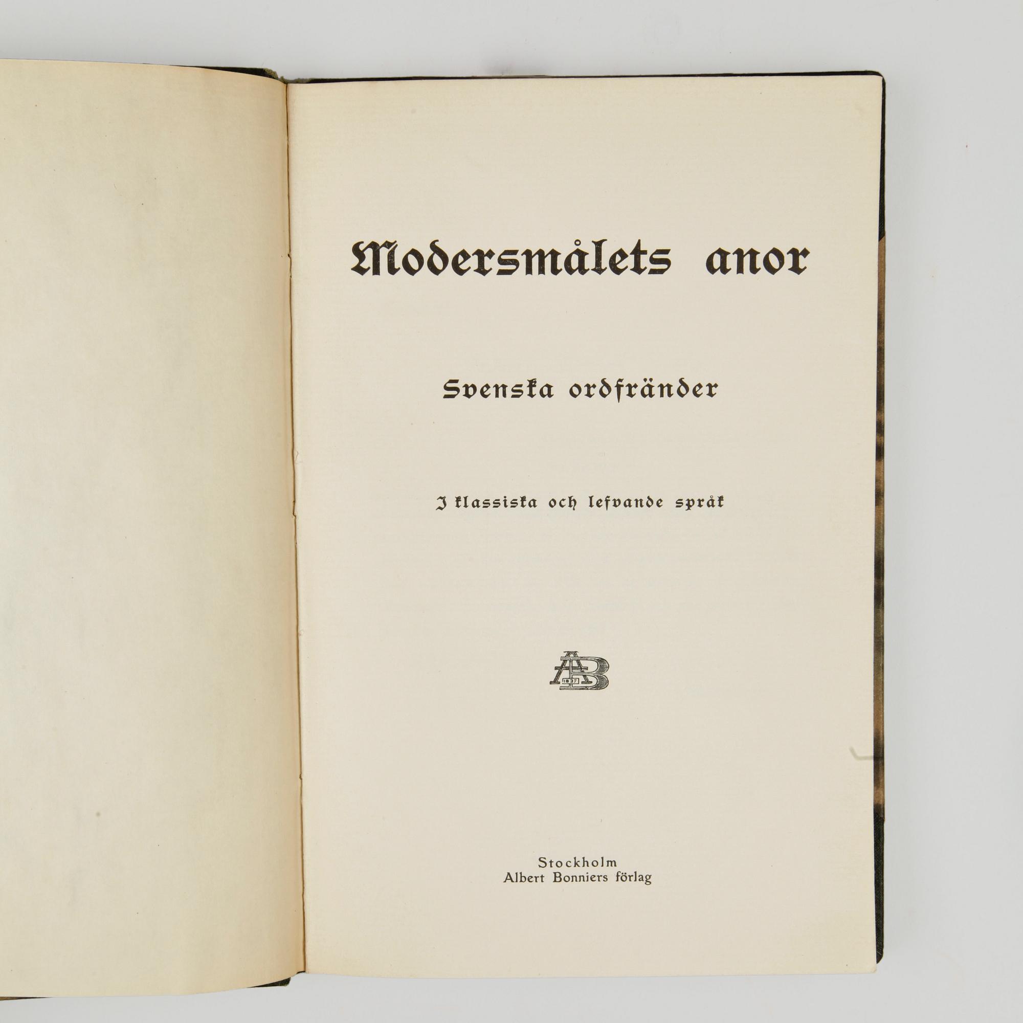 BÖCKER OM SPRÅK, 3 vol, bla "Bibliska egennamn med ordfränder i klassiska och lefvande språk" av August Strindberg, Stockholm 1910.