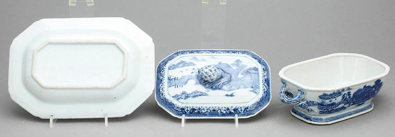 SMÖRTERRIN MED FAT, porslin, Kina, Qingdynastin, Qianlong, 1700-tal.