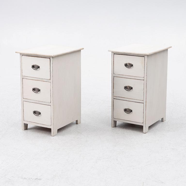 Bedside tables/chests of drawers, a pair, contemporary.