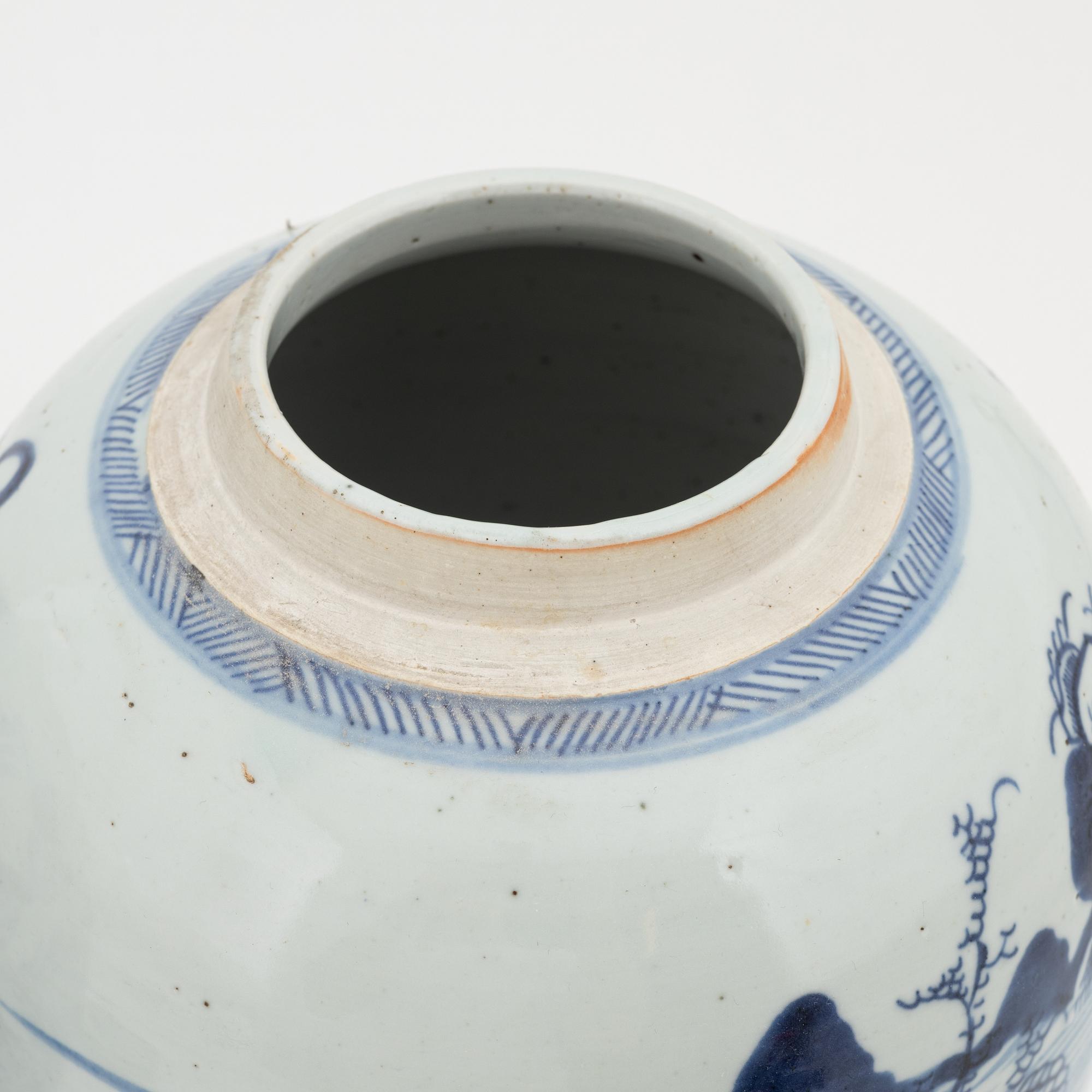 Two blue and white ginger jars, Qing Dynasty, China, 19th century.
