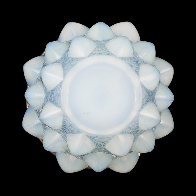 A René Lalique 'Rampillon' opalescent vase, France post 1928.