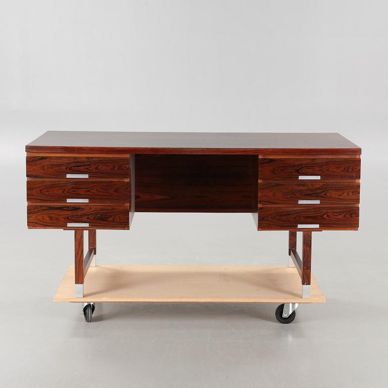 A 1960/70s "EP 401" writing desk, designed by Kai Kristiansen for Feldballes Møbelfabrik.