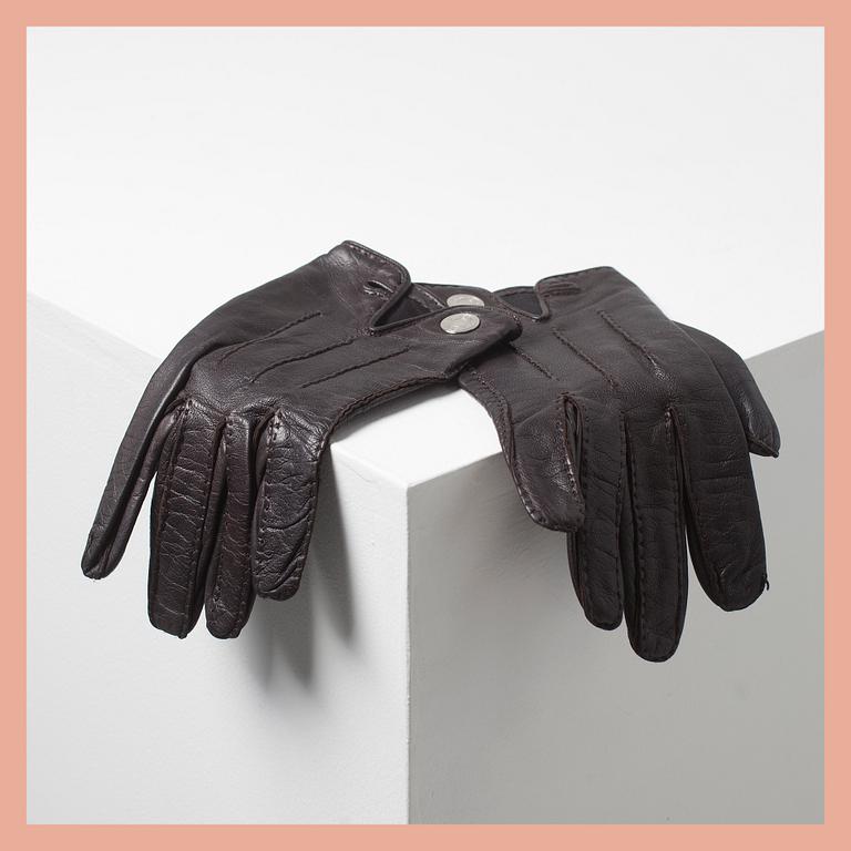 HANDSKAR, Hermès.