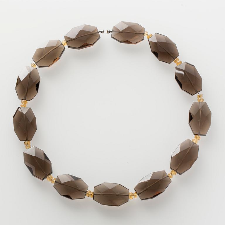 COLLIER, Ole Lynggaard, fasetterad rökkvarts.