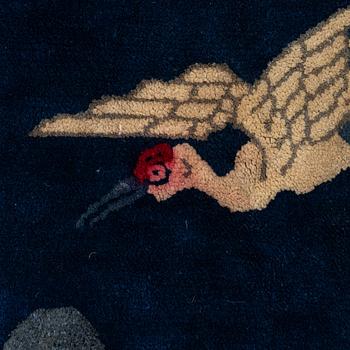 A Chinese rug, semi-antique /old, 191 x 157 cm.