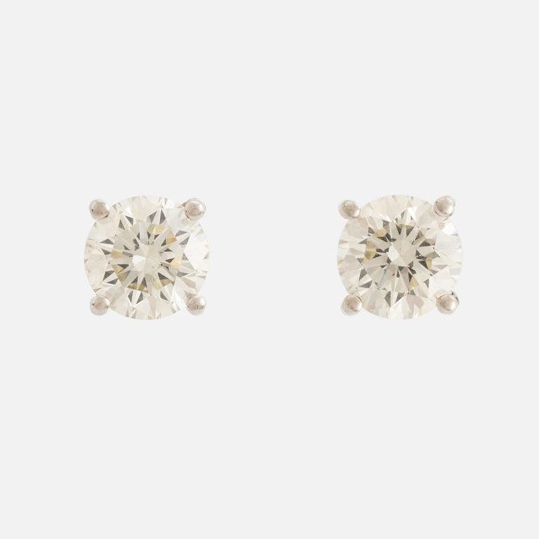 Brilliant cut diamond earrings.