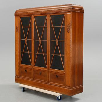 SKÅP, art déco, Möbelarkitektbyrå Johansson och Wrange, Stockholm. 1920/30-tal.