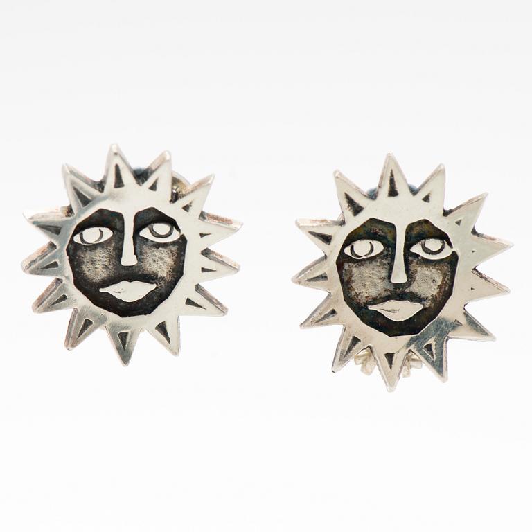 JORMA LAINE, RIIPUS ja KORVAKORUT, hopeaa. Kultateollisuus, Turku 1970-73.