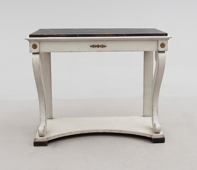 KONSOLBORD, Karl Johan, 1800-talets mitt.
