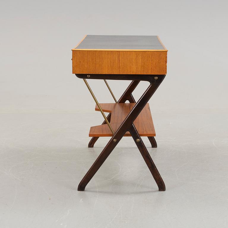 A 1960's desk or make up table.