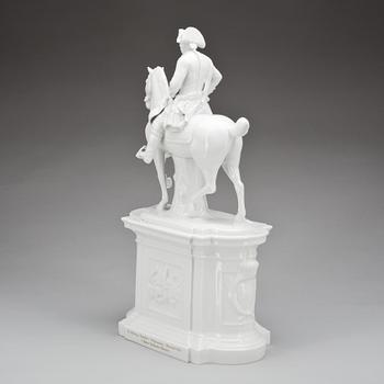 FIGURIN på POSTAMENTE, porslin, Fürstenberg, 1900-tal.