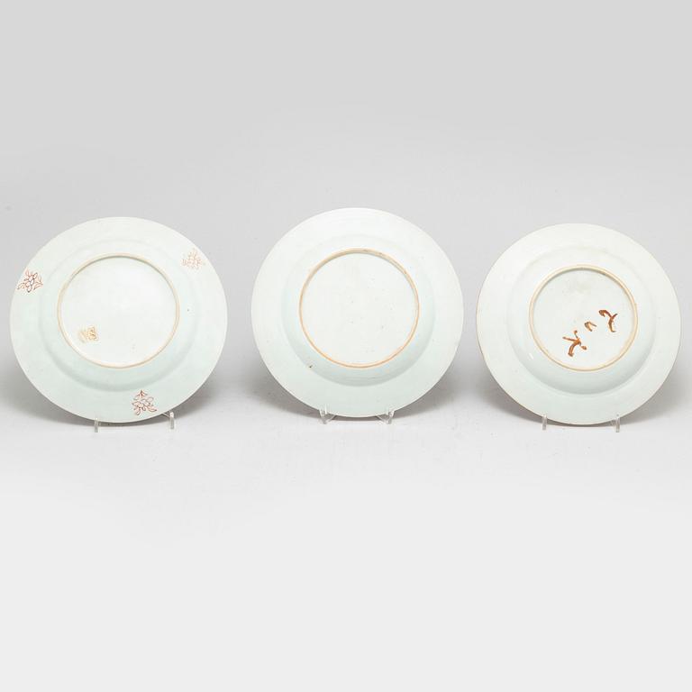 Five export porcelain plates, Qing dynasty, Qianlong (1736-95).