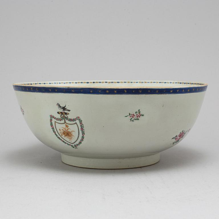 A famille rose armorial punch bowl, Qing dynasty, Qianlong (1736-95).