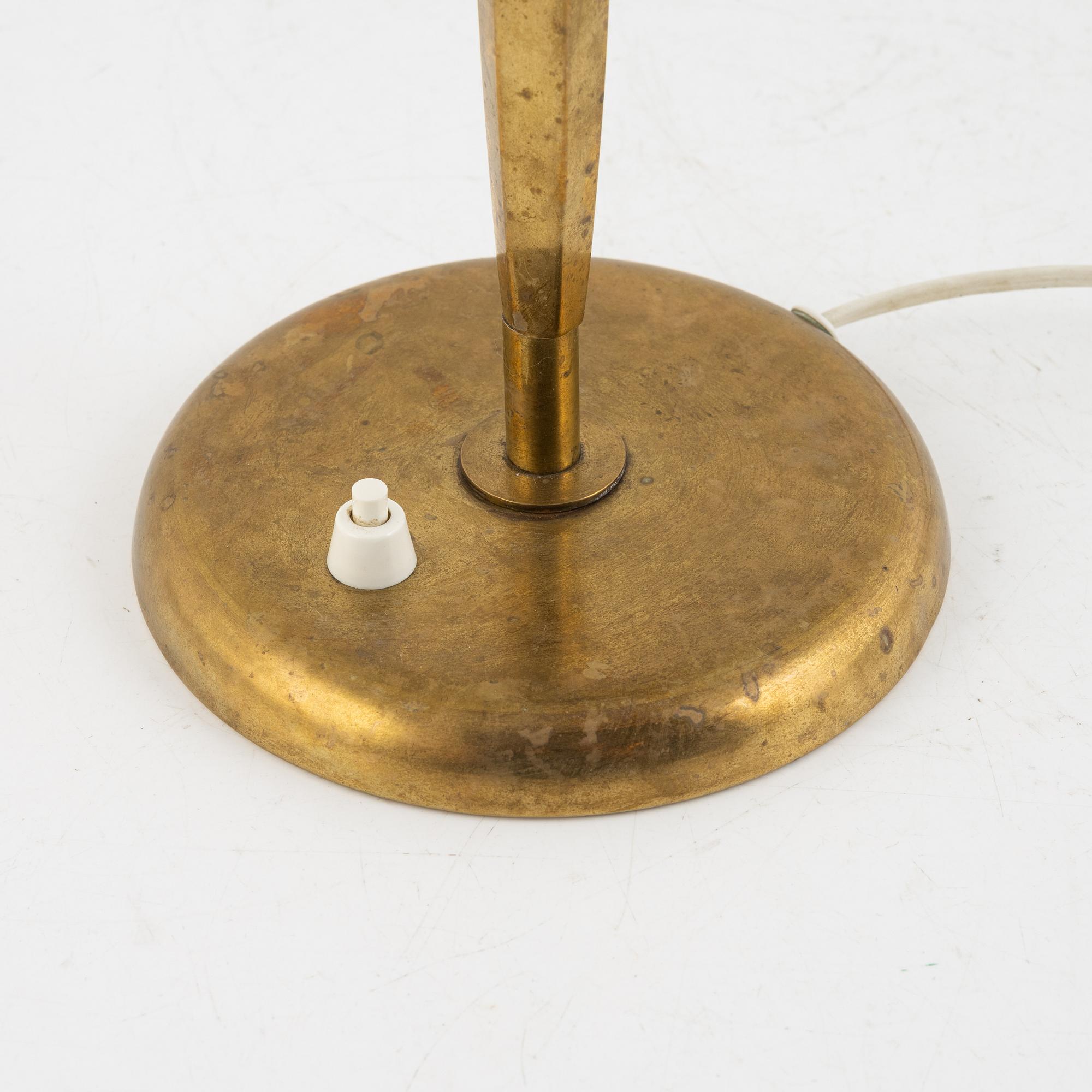 Harald Notini, bordslampa, modell "15296", Arvid Böhlmarks Lampfabrik, Stockholm, 1940-tal.