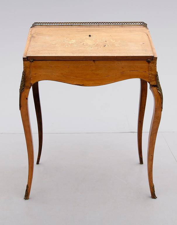 SEKRETÄR, rokokostil, 1800-tal.