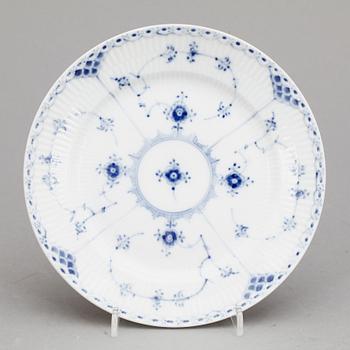 KAFFESERVIS, 48 delar, porslin, "Musselmalet" Royal Copenhagen.