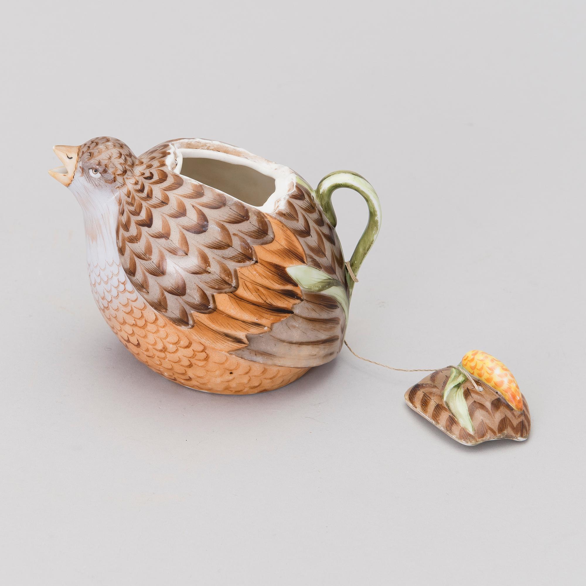 Russian porcelain teapot by Gardner Factory 1870-1900.