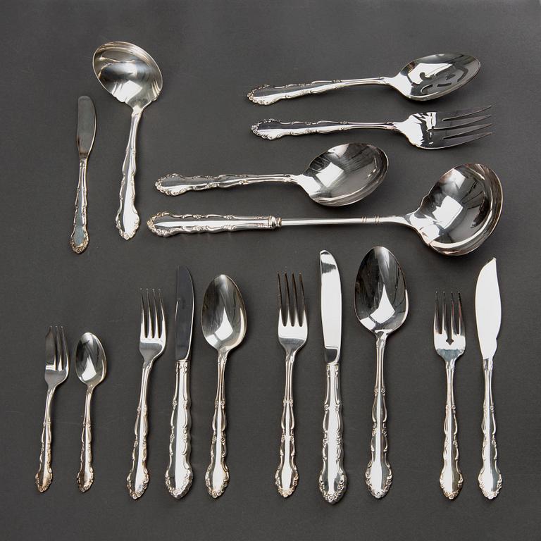 AN ENGLISH PLATE 130 parts CUTLERY SET late 20th century.