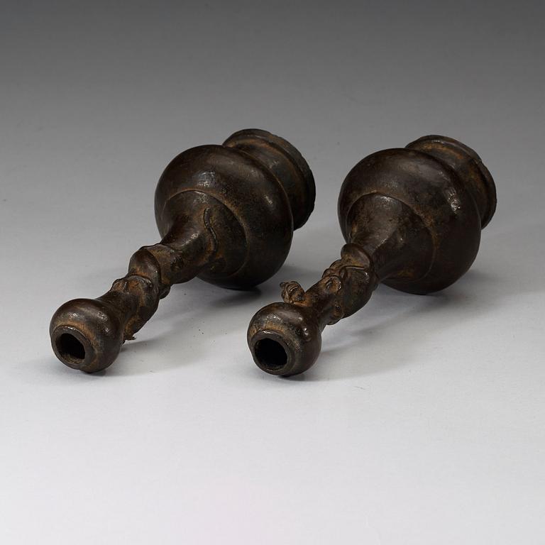 Two bronze vases, Ming Dynasty (1368-1644).