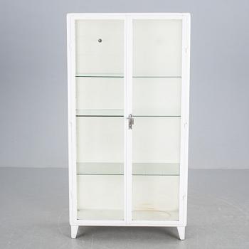 LÄKARSKÅP, 1900-talets andra hälft.