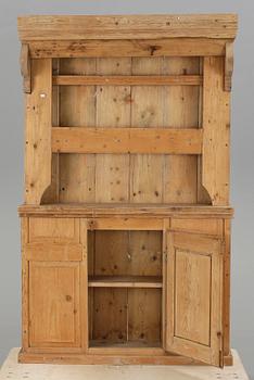 SKÅP MED TALLRIKSHYLLA, allmoge, 1800-tal.